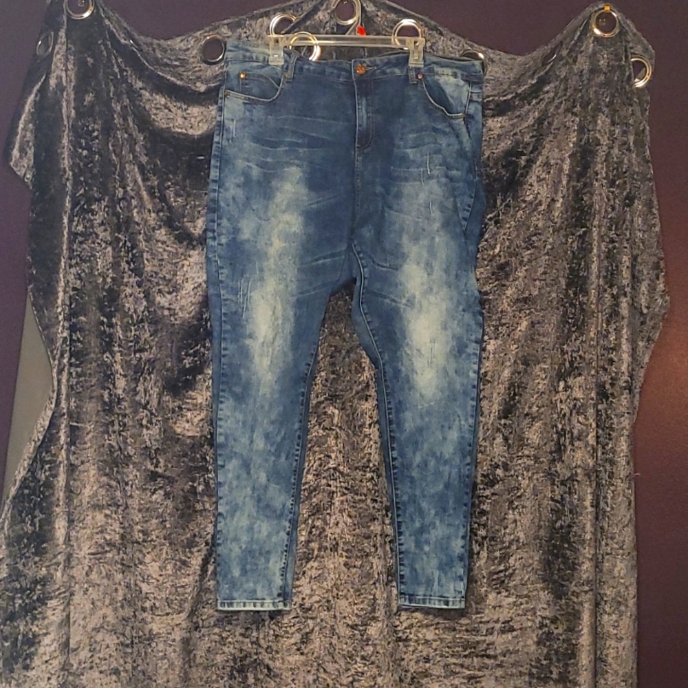 City Chic Acid Wash Jeans 20 Skinny